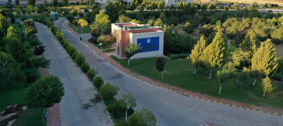 GİBTÜ, Bilim Dünyasında Yine Sahneye Çıktı: ICEEECS 2025 Başarıyla Tamamlandı