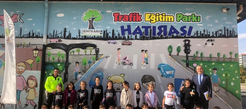 GKV’li Minikler Trafik Kurallarını Öğreniyor