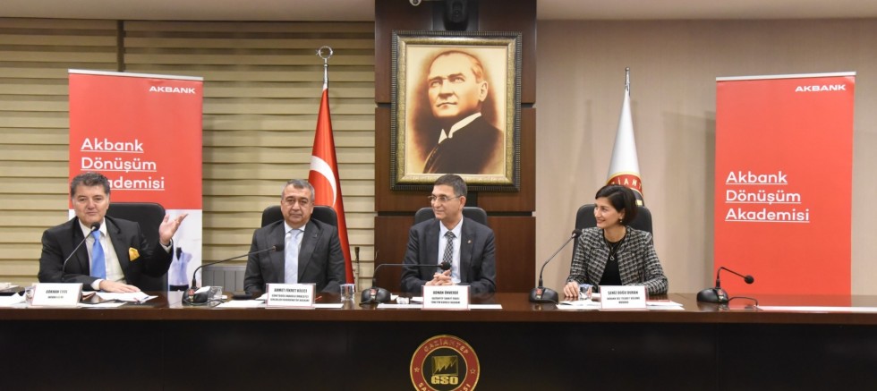  GSO’da “2026 Dış Ticaret Öngörüleri ve Hedef Pazarlar” Paneli Yoğun İlgi Gördü