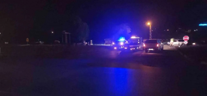 Hafif ticari araçla çarpışan motosikletin sürücüsü öldü