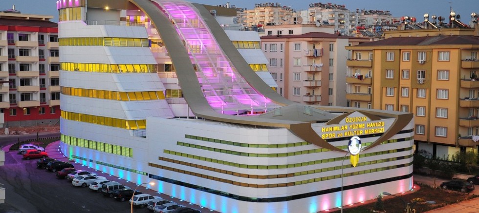 HANIMLARDAN ÖZGECAN KÜLTÜR MERKEZİ’NE YOĞUN İLGİ