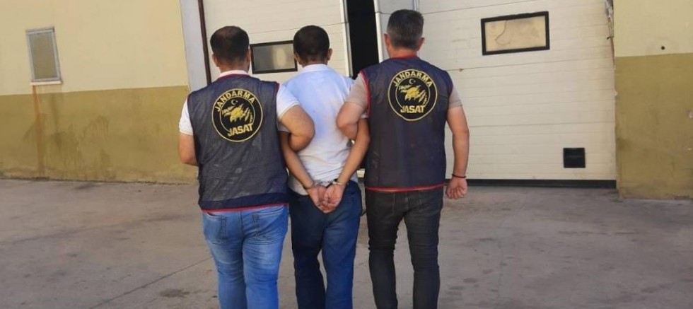 Hırsızlık suçundan aranan hükümlüyü jandarma yakaladı