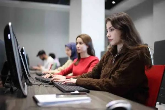 HKÜ, Girişimci ve Yenilikçi Üniversiteler Arasında Zirveye Yükseldi