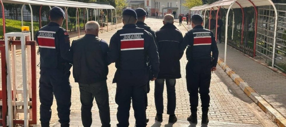 Husumetlilerini bıçakla yaralayan 3 şahsı jandarma yakaladı