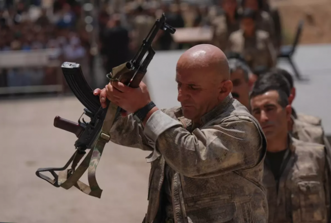 İlk PKK'lı grup silahlarını yaktı