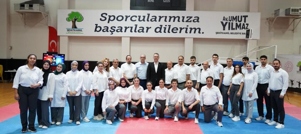 İLLER ARASI ÜMİTLER TAEKWONDO ŞAMPİYONASI ŞEHİTKAMİL’DE YAPILDI