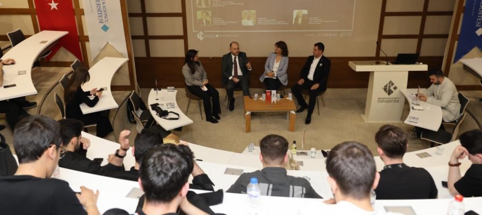 İş Dünyasının Deneyimli İsimleri ‘Business Summit 25’te HKÜ Öğrencileriyle B