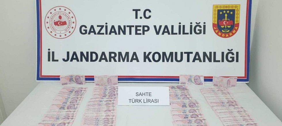 JANDARMA SAHTE PARA DOLANDIRICILARINA GEÇİT VERMEDİ