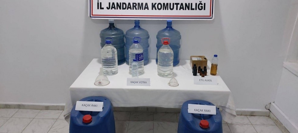 JANDARMADAN KAÇAK ALKOL OPERASYONU