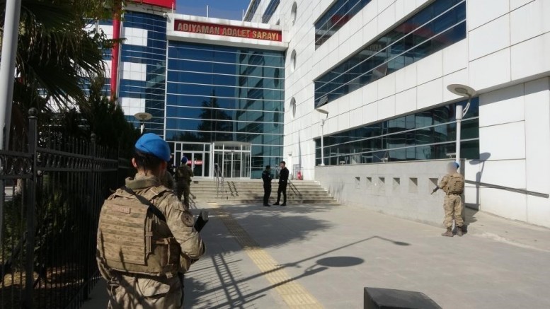 Jandarmadan kaçamadı, yakayı ele verdi