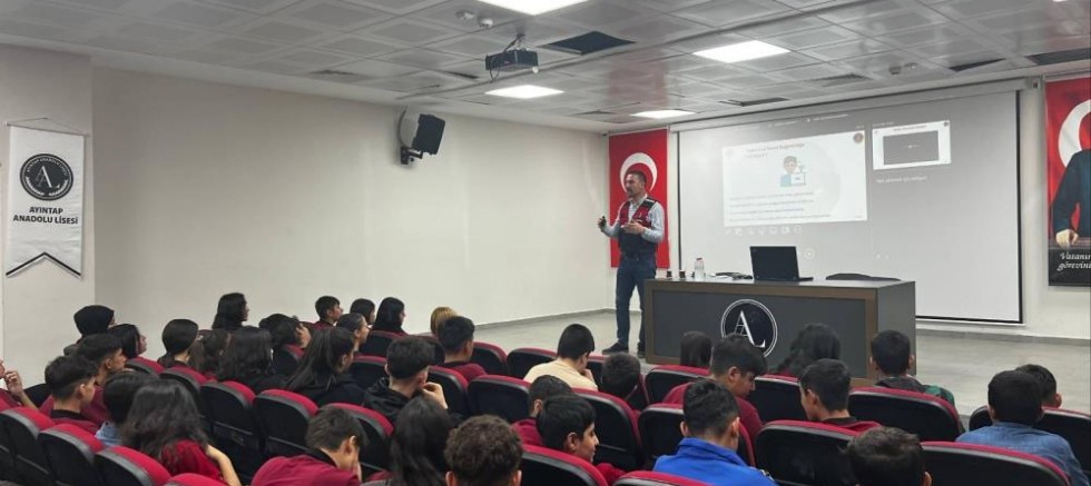 Jandarmadan öğrencilere siber güvenlik bilgilendirmesi
