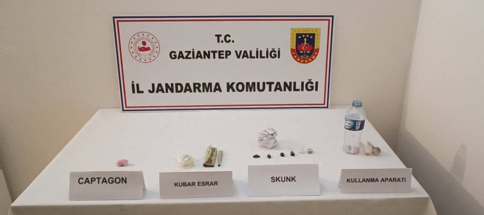 JANDARMADAN UYUŞTURUCU VE KAÇAKÇILARA DARBE