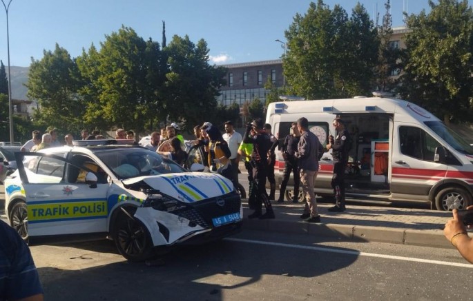 “Kahramanmaraş’ta Zincirleme Kaza: 4 Yaralı, Trafik Felç!”