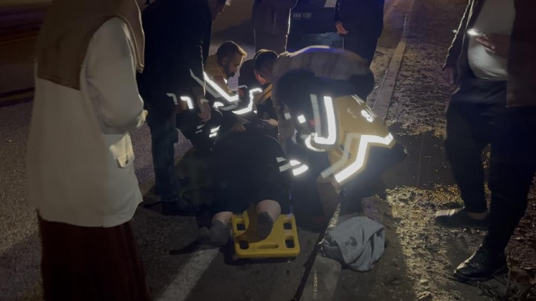 Karşıya geçmek isterken otomobilin çarptığı kadın ağır yaralandı