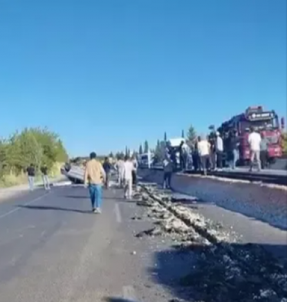 Kavşakta feci kaza: Araç takla attı!