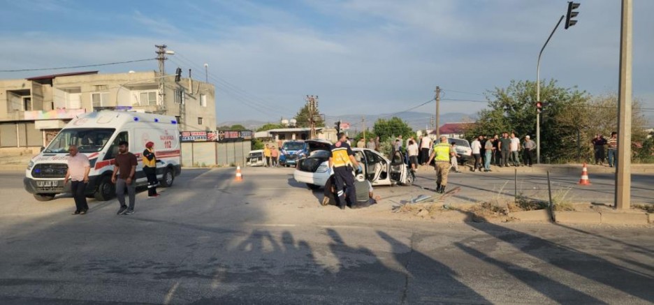 Kaza kavşağı olarak anılan yerde yine kaza