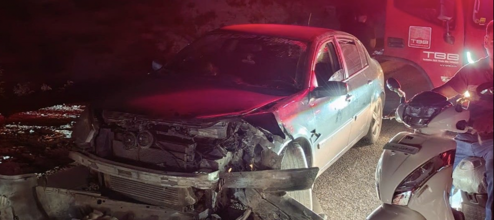 Kazada hurdaya dönen otomobillerde 2 yaralı