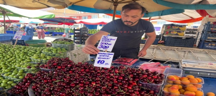 Kirazın Tanesi 10 Lira!