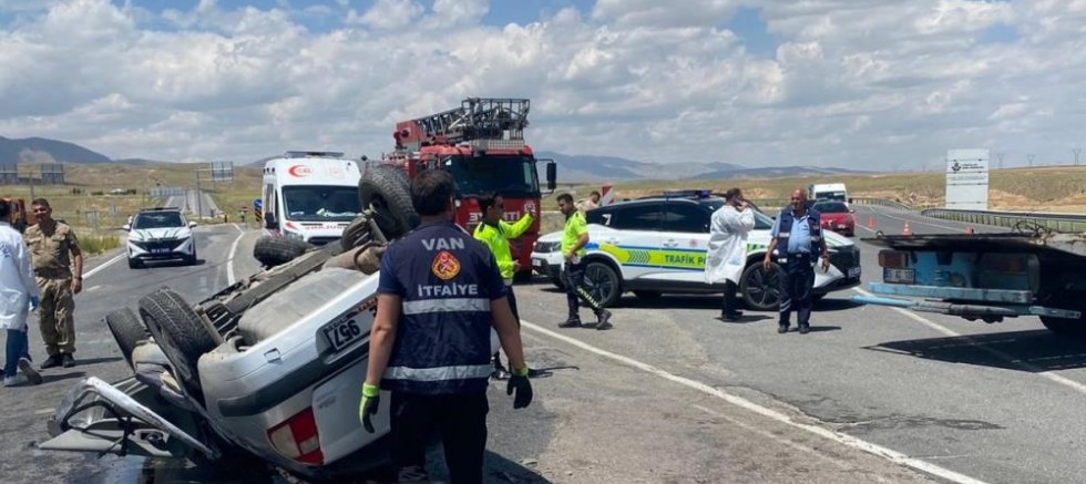 Kızlarının Mezuniyetini Göremediler: 1 Ölü, 4 Yaralı!