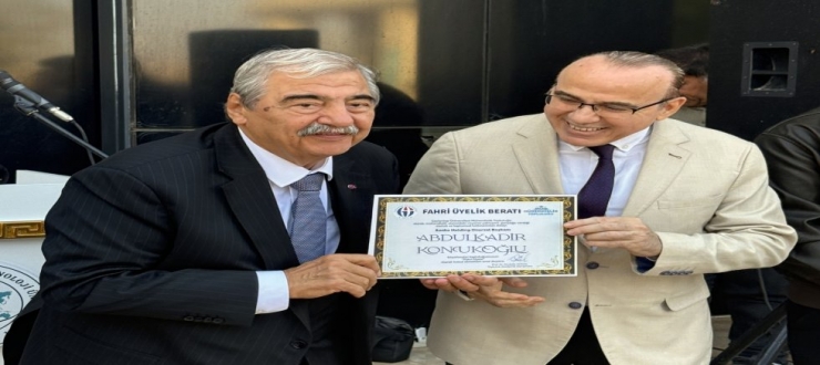  Konukoğlu’ndan Gençlere Mesaj: “Üniversite ufkunuzu açar, içini doldurmak size kalmış”