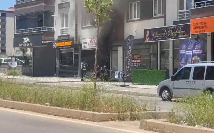 Marangoz dükkanında çıkan yangın korkuttu
