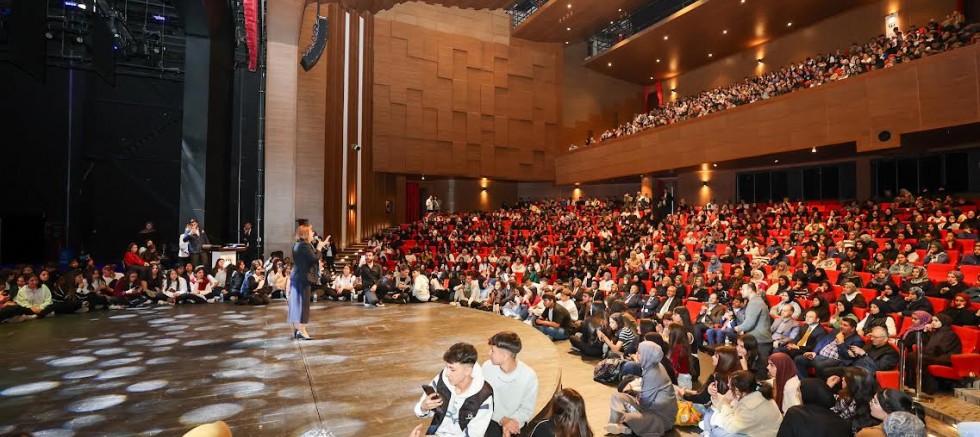  MEDENİYET SÖYLEŞİLERİ’NİN KONUĞU YEŞİLAY GENEL BAŞKANI DOÇ. DR. MEHMET DİNÇ OLDU