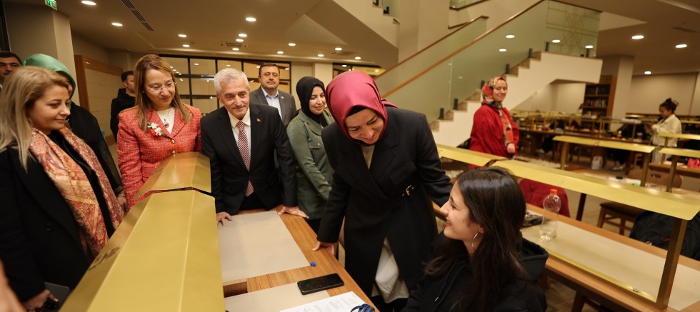 Millet Kütüphanesi, Cami ve Evlilik Okulu’na Yoğun İlgi