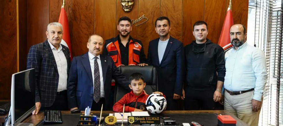 Minik Depremzede Gaziantep FK'ya konuk oldu