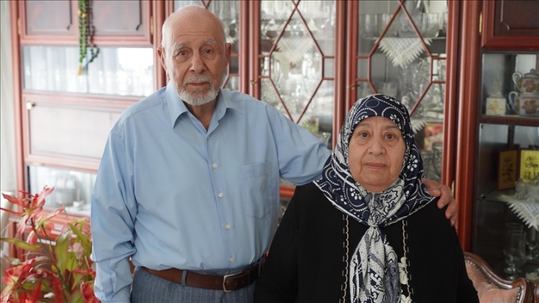 Mutlu evliliğin sırrını 60 yıldır eşine getirdiği çiçeklerde buluyor