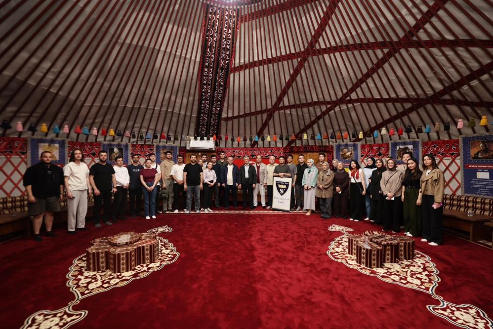 TAHMAZOĞLU ANKARA ÜNİVERSİTESİ ÖĞRENCİLERİ İLE BİRARAYA GELDİ