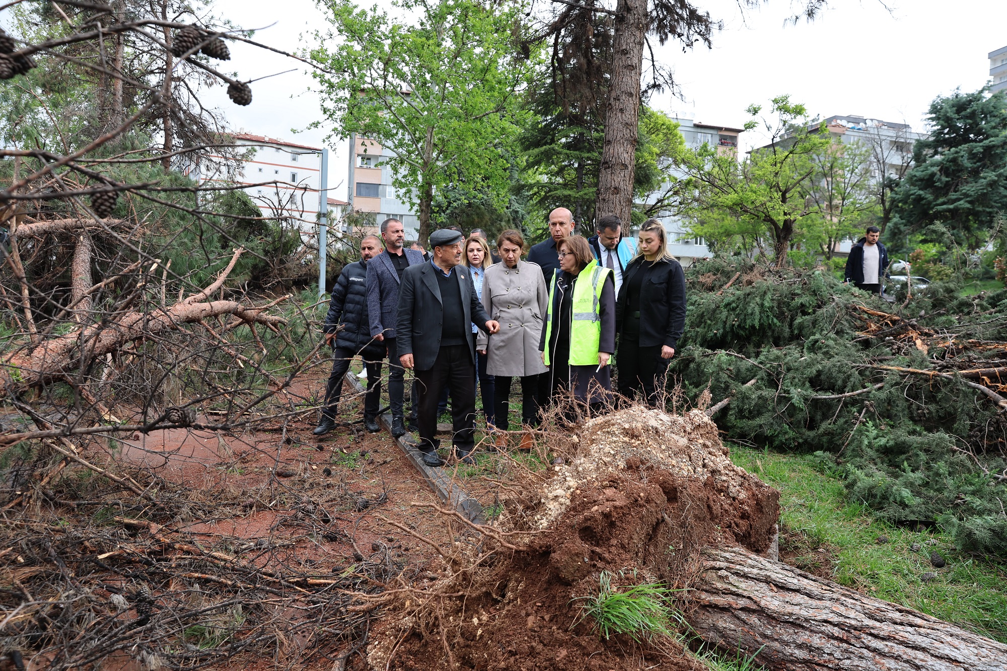BAŞKAN ŞAHİN ÇALIŞMALARI YERİNDE TAKİP ETTİ