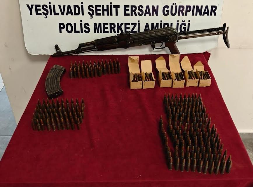 Gaziantep’te silah operasyonu: Kalaşnikof ele geçirildi