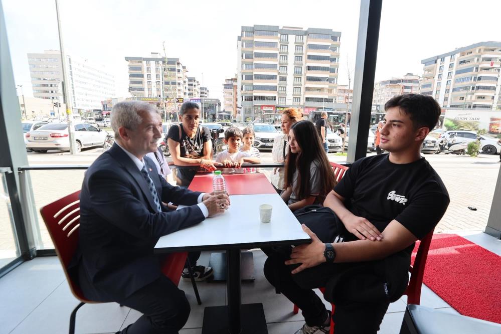 Başkan Tahmazoğlu vatandaşlarla bir araya geldi