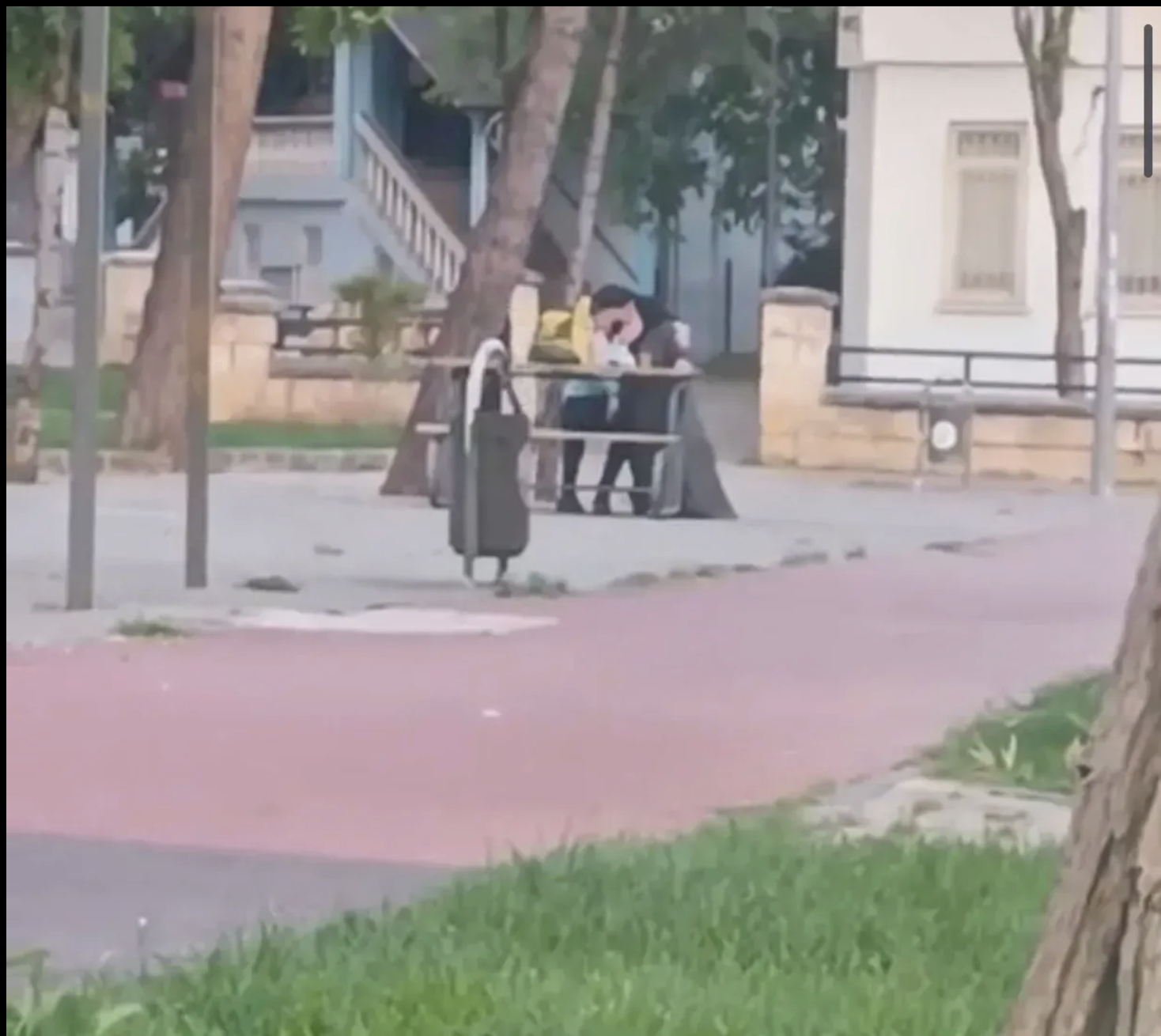 Gaziantep’te parkta skandal görüntüler!