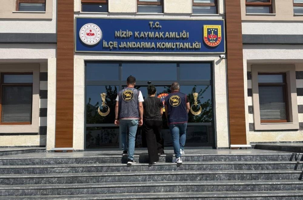 15 Yıl Hapis Cezasıyla Aranan Şahıs Kıskıvrak Yakalandı