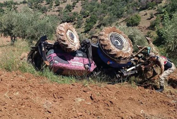 Gaziantep’te Devrilen Traktörün Sürücüsü Yaşamını Yitirdi