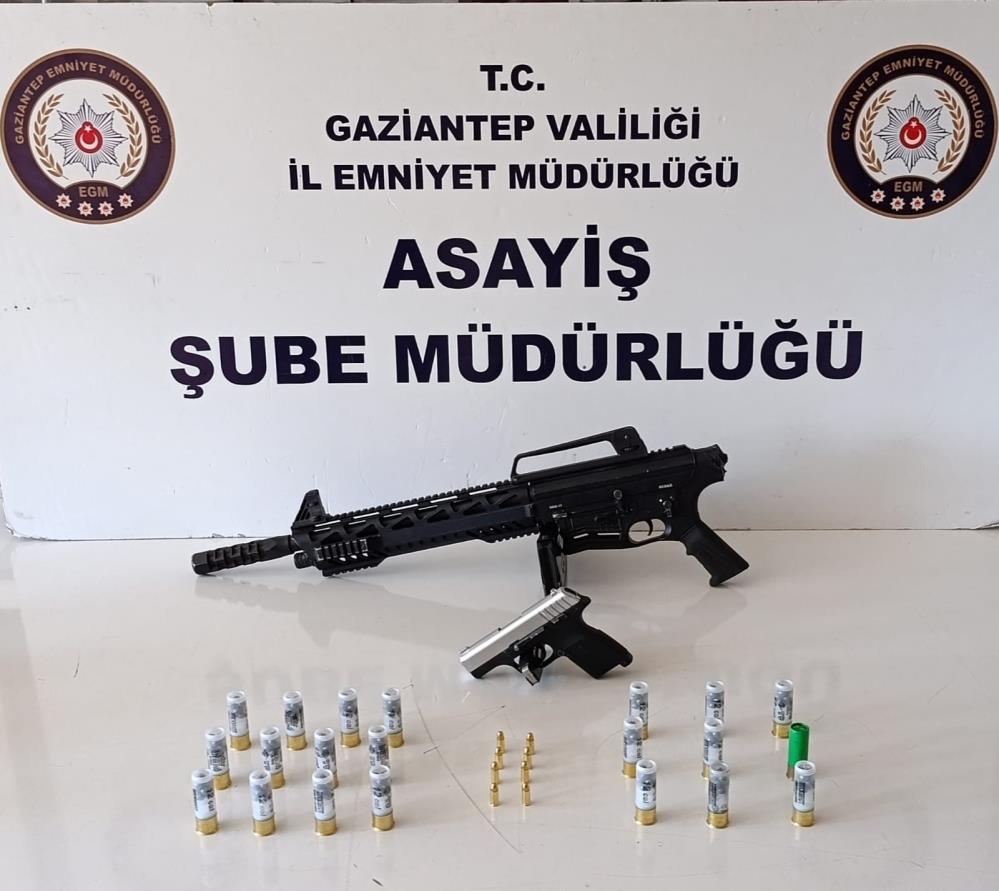 Araca silahla ateş ederek kaçan şüpheli yakalandı