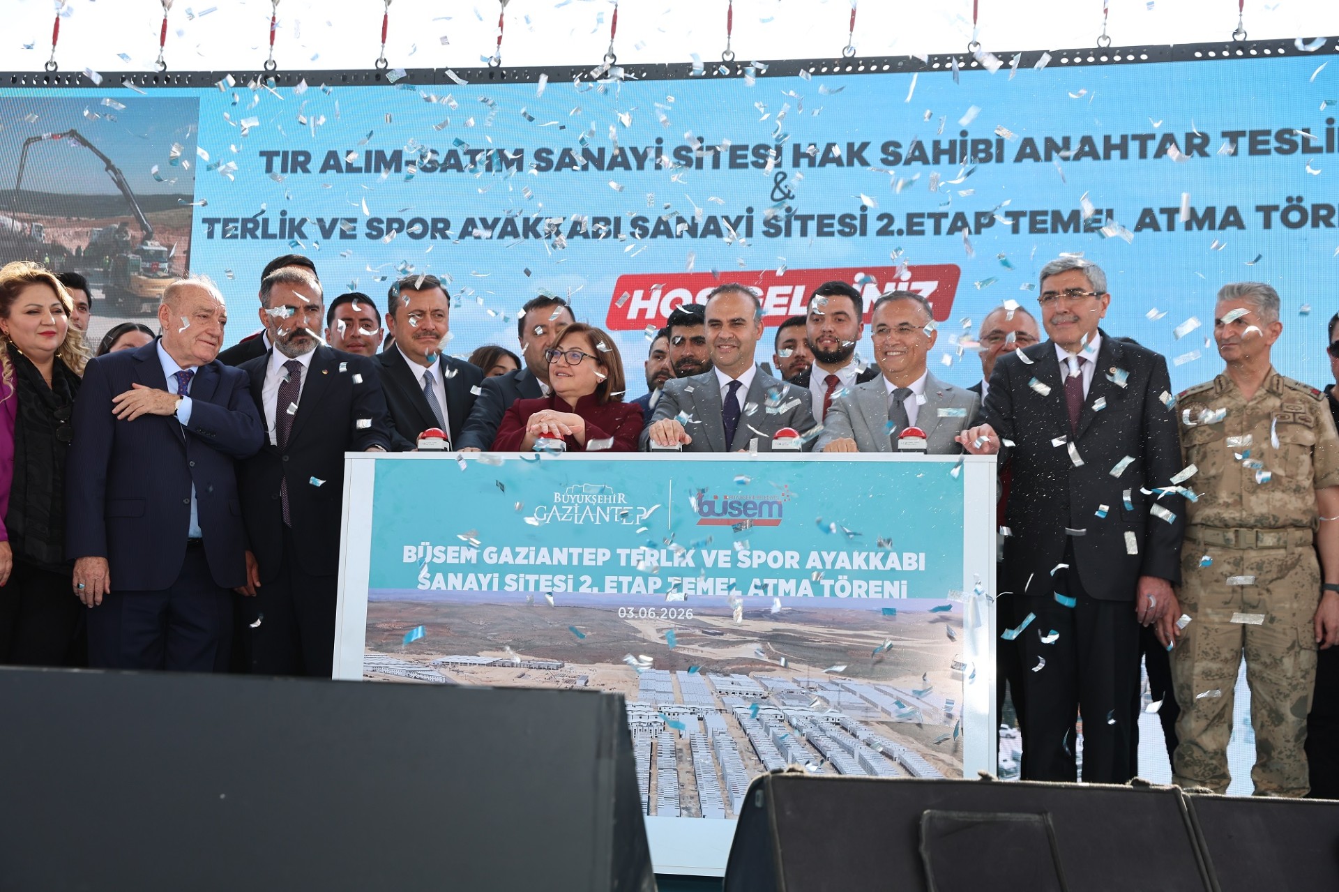 BAKAN KACIR, BÜSEM'DE YENİ İŞ YERLERİNİN ANAHTARLARINI TESLİM ETTİ, YENİ ETABIN TEMELİNİ ATTI