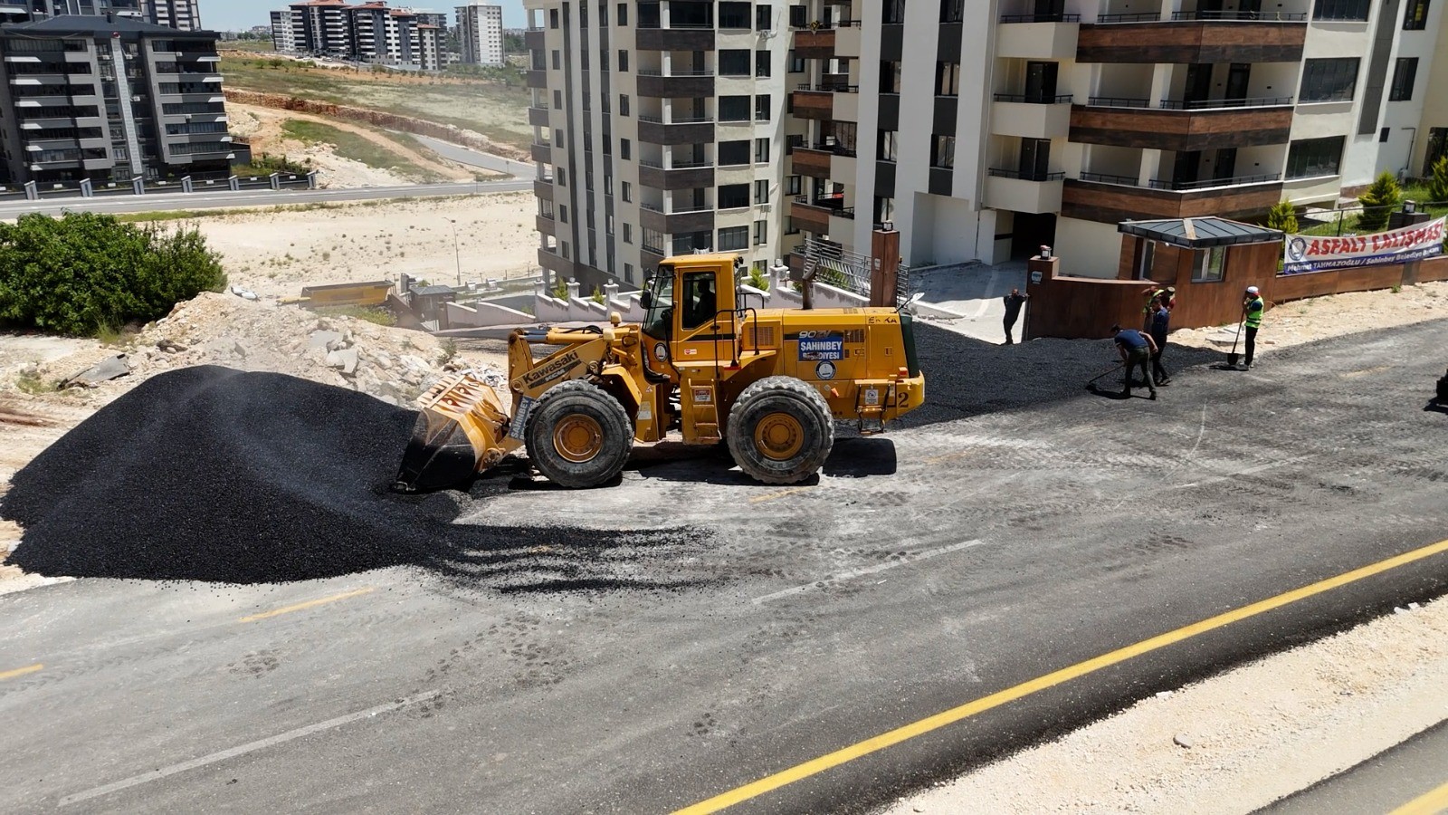 ŞAHİNBEY’DE KONFORLU ULAŞIM İÇİN ASFALT ÇALIŞMALARI YAPILIYOR