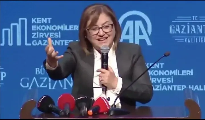 Fatma Şahin’den Bakan Bolat’a sürpriz çağrı