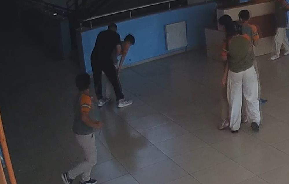 Öğretmenin heimlich manevrası, öğrencinin hayatını kurtardı