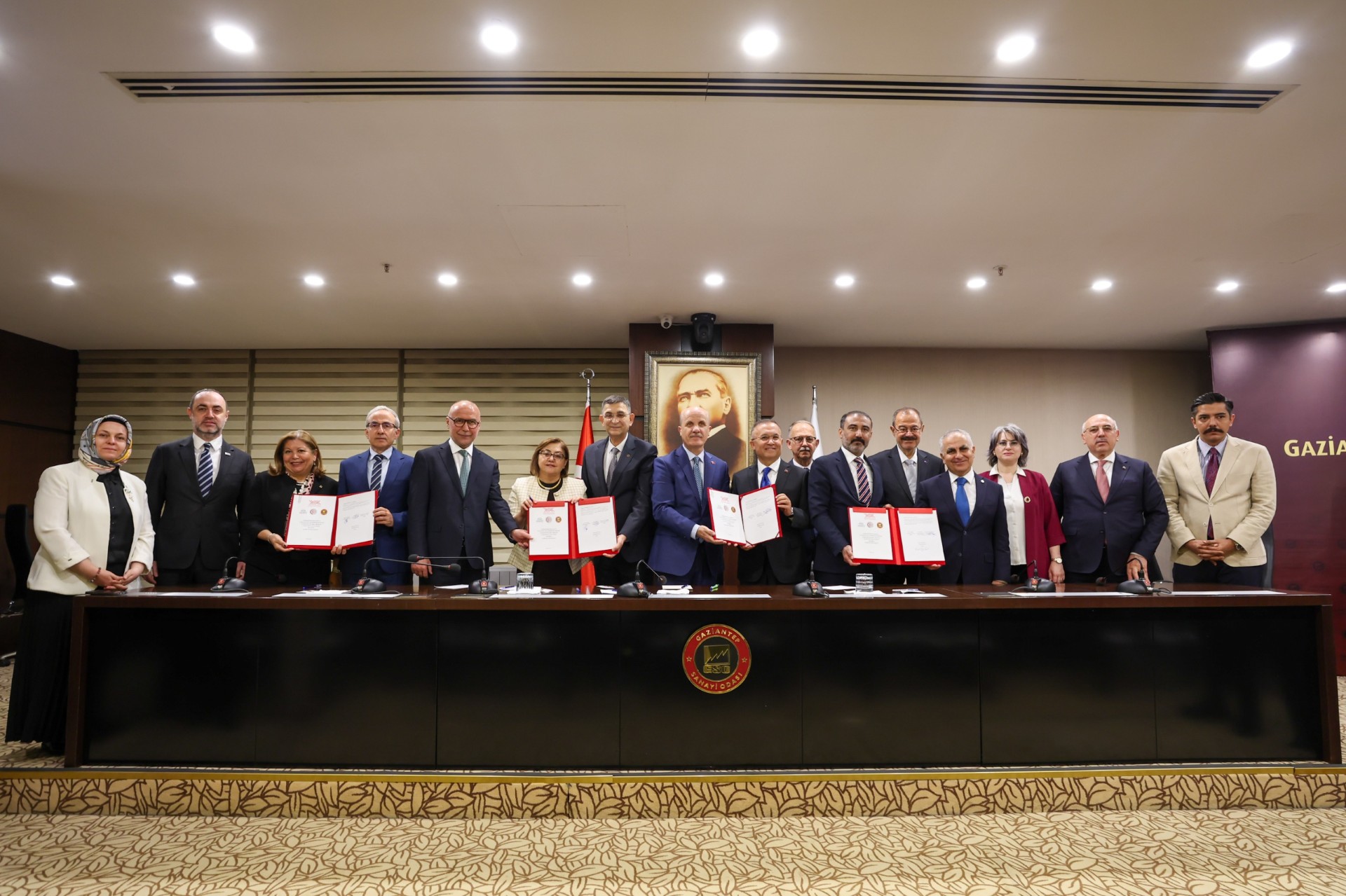 Özvar’dan GİBTÜ’ye “Diş Hekimliği Fakültesi” müjdesi