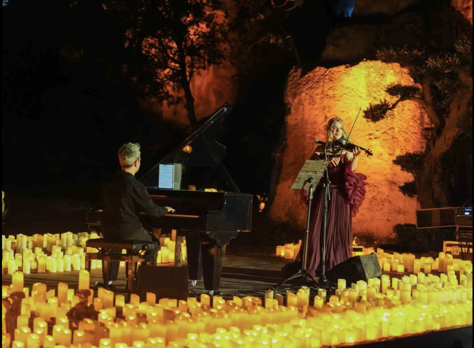 Dülük Antik Kenti'nde mum ışıkları altında büyüleyen konser