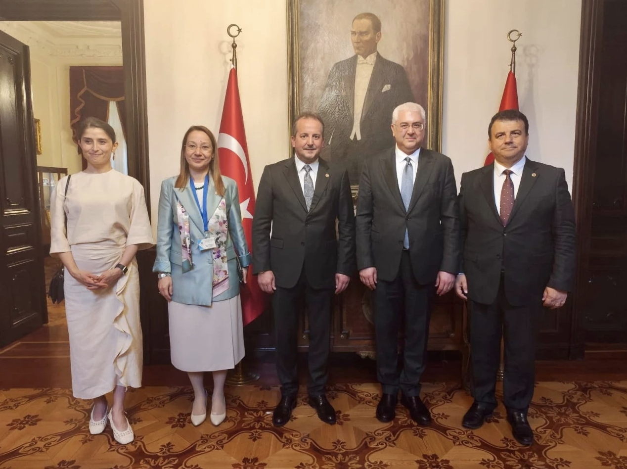 Derya Bakbak Bulgaristan’da Eğitimde Yapay Zekâ Konusunu Gündeme Taşıdı