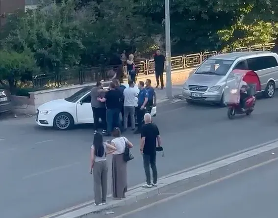 Gaziantep'te o mahallede büyük kavga: Çok sayıda polis olay yerinde
