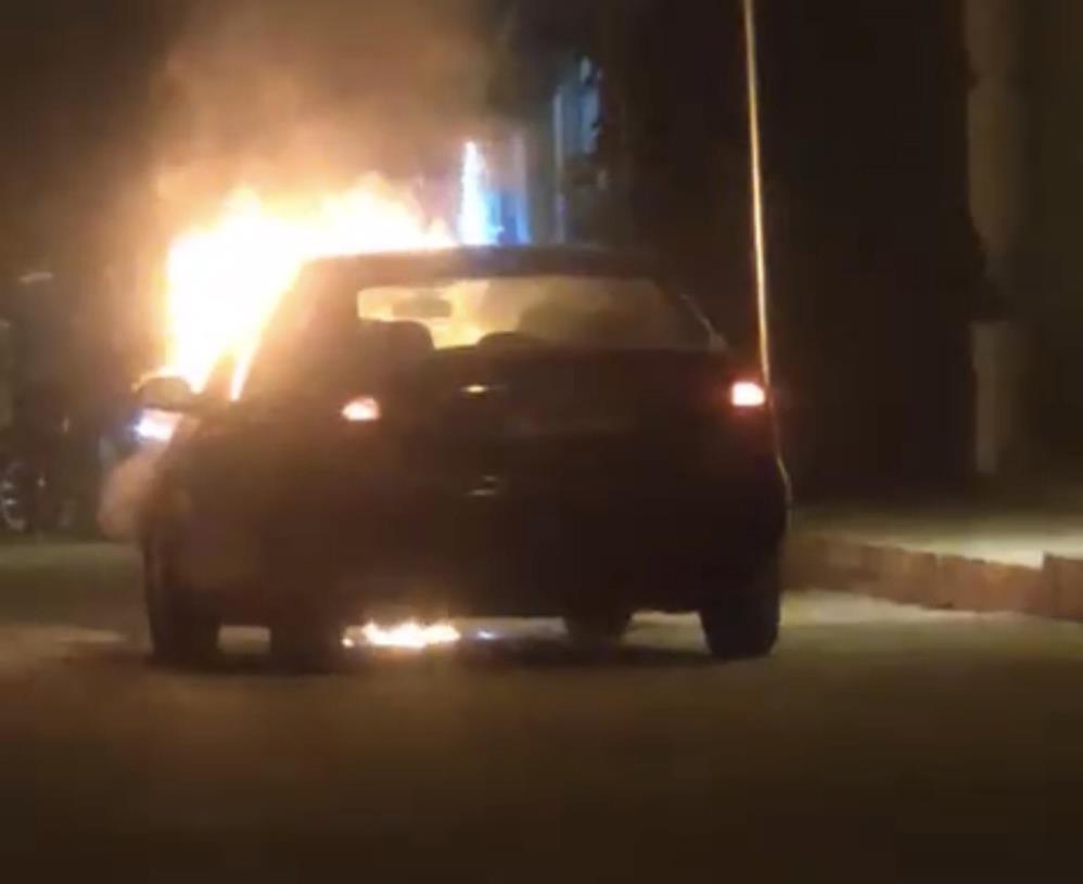 Gaziantep'te Hareket Halindeki Otomobil Alevlere Teslim Oldu