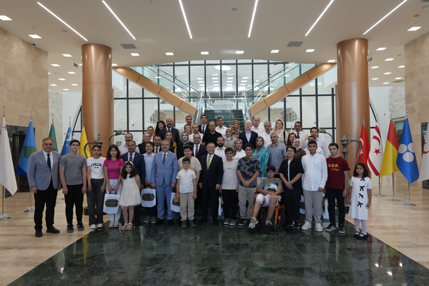 GAZİANTEP VALİLİĞİNDE LGS 2026’NIN TÜRKİYE BİRİNCİLERİYLE ANLAMLI BULUŞMA