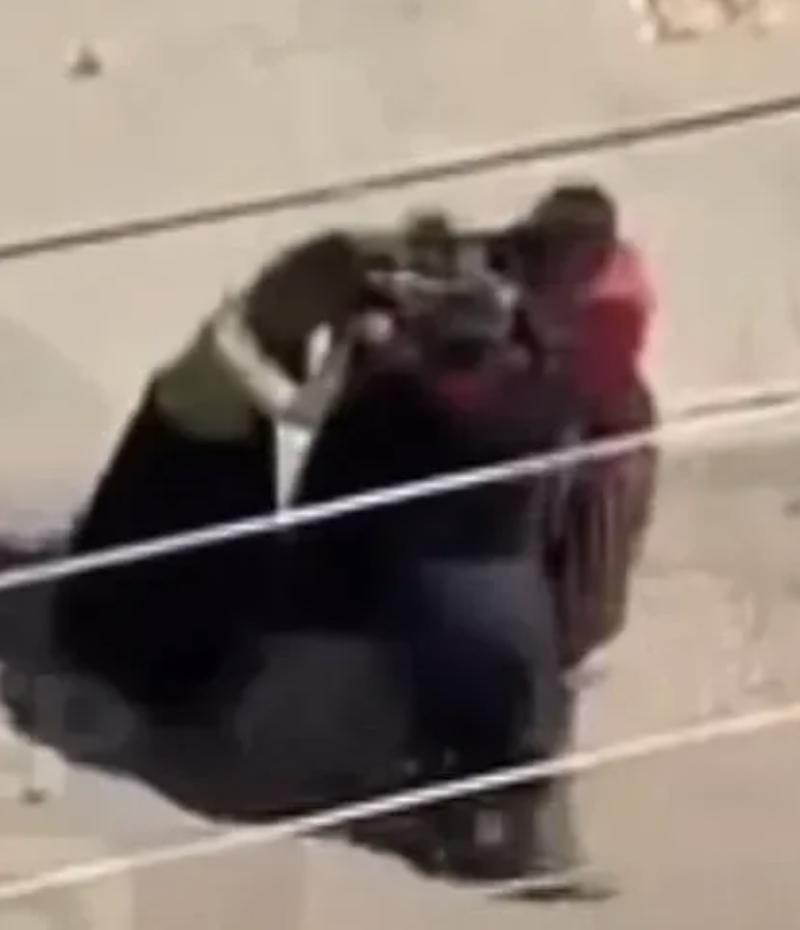 Gaziantep'te sokak ortasında kadınların meydan savaşı