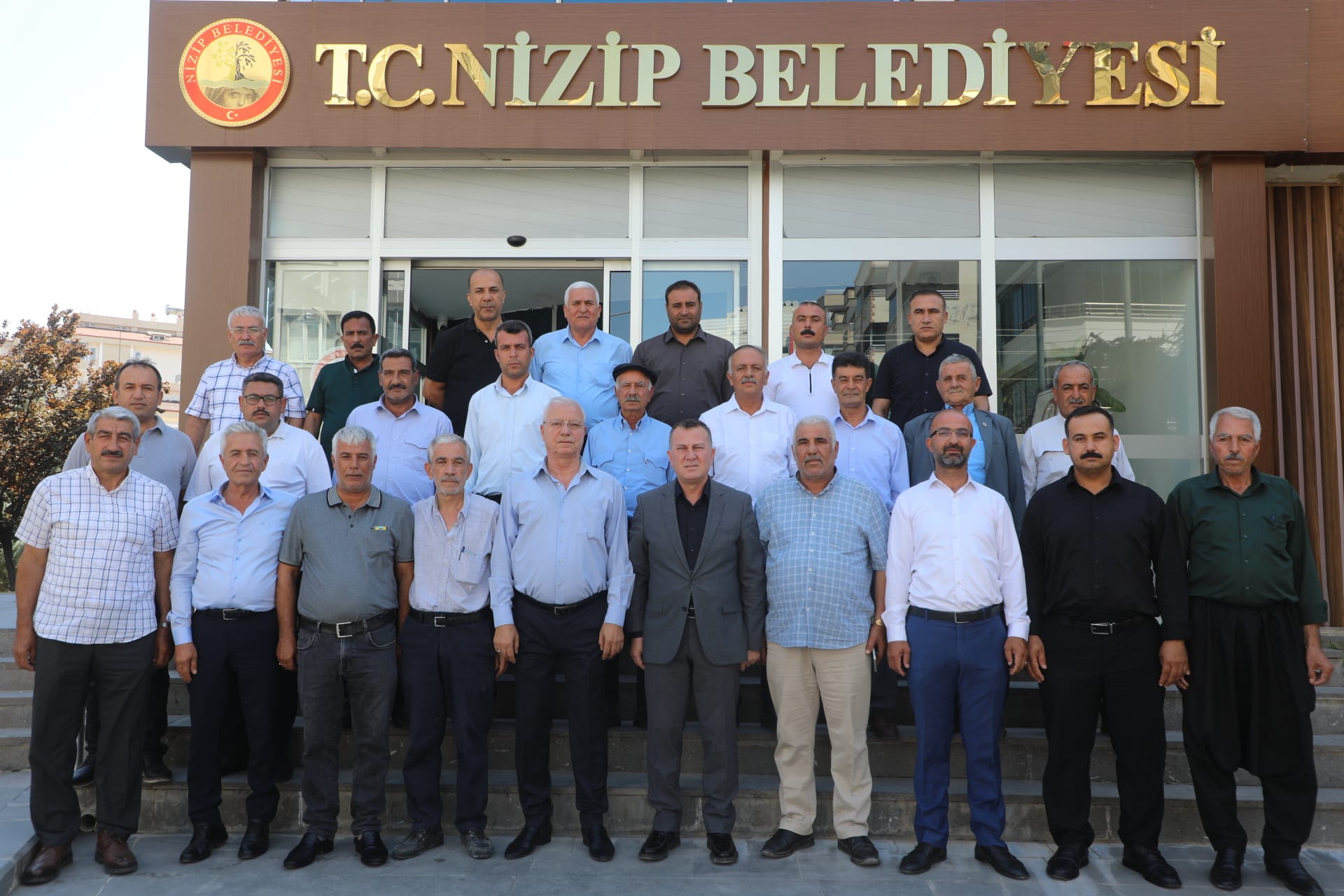 NİZİP MUHTARLARINDAN BAŞKAN DOĞAN’A ZİYARET: “BİRLİKTE DÜŞÜNÜYOR, BİRLİKTE ÜRETİYORUZ”