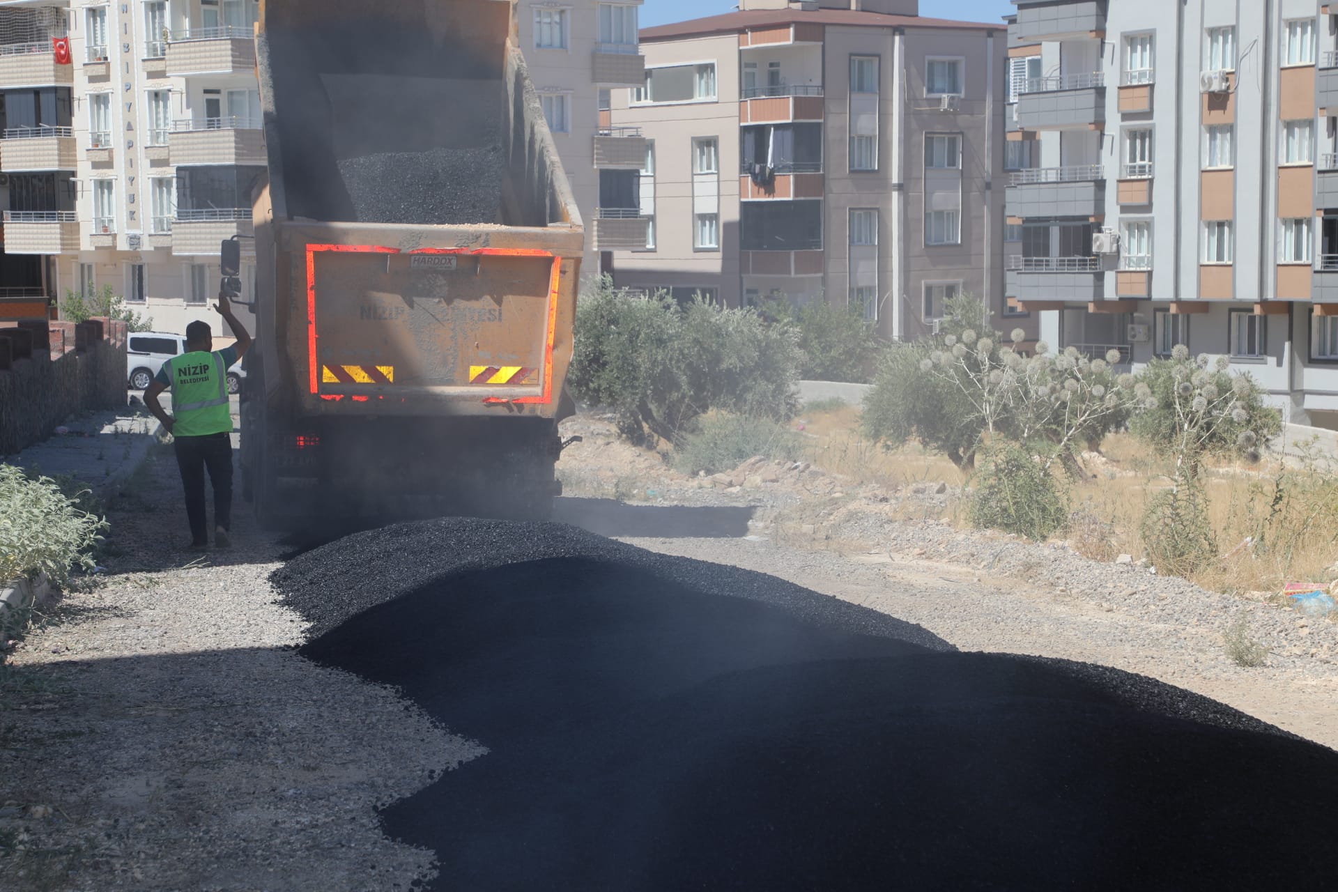 Nizip Belediyesi yol yenileme çalışmalarını aralıksız sürdürüyor